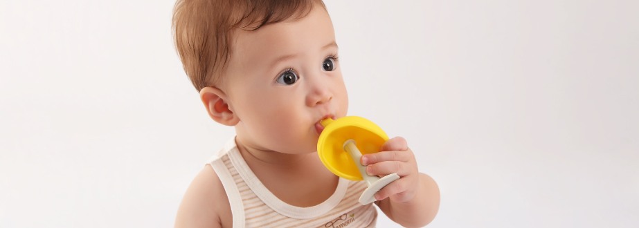 Comment choisir le bon anneau de dentition pour bébé