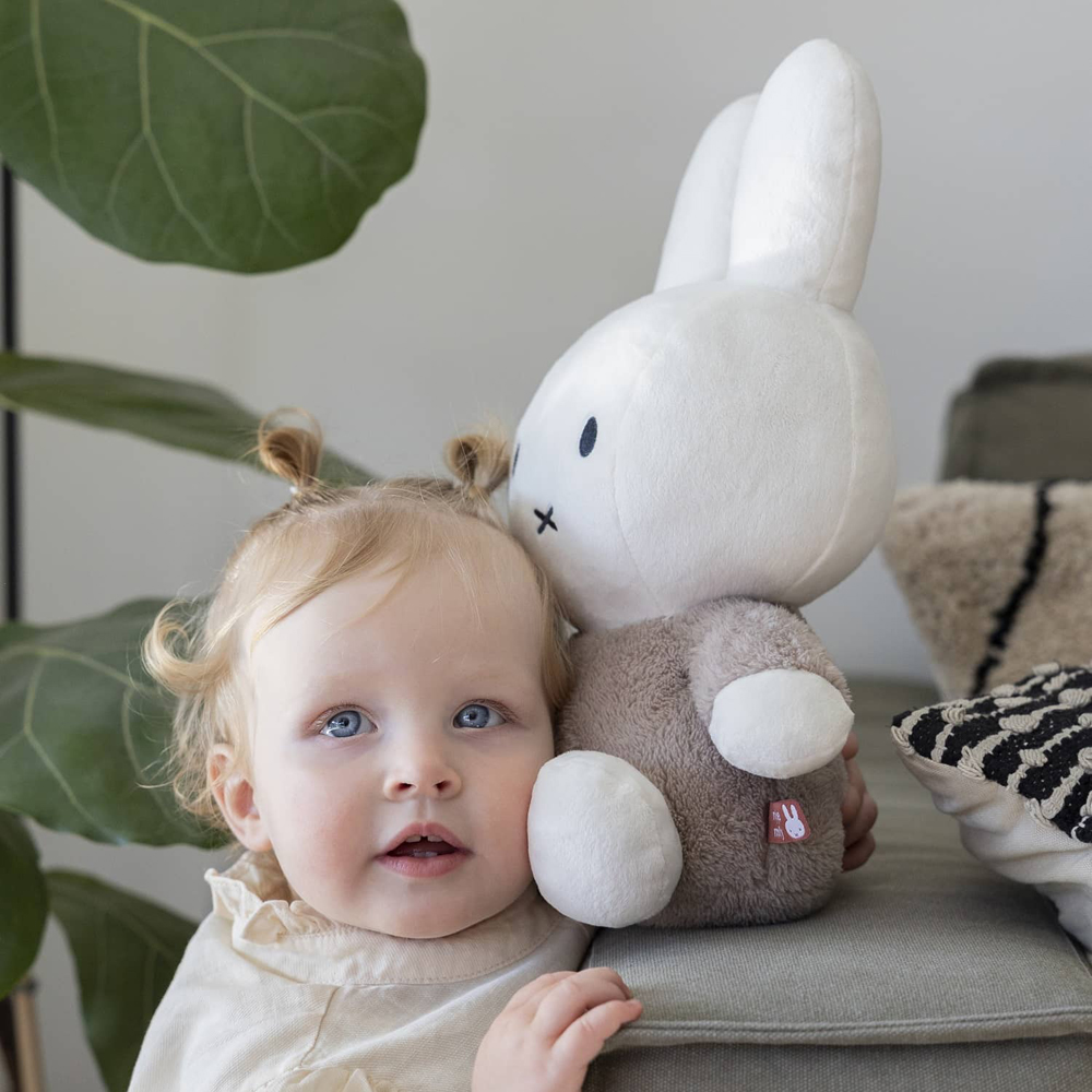 Peluche Miffy fluffy taupe (35 cm) (Pioupiou et Merveilles) - Image 1